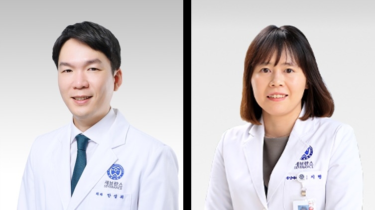 안성귀 유방외과 교수, 김지형 종양내과 교수(좌측부터). (사진=연세대 강남세브란스병원 제공)