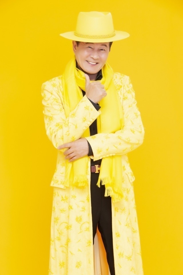 가수 태진아.